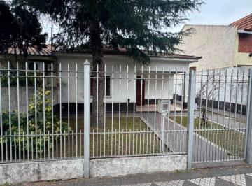Casa de 3 ambientes, Esteban Echeverría · Venta de Casa en Excelente Zona de Monte Grande