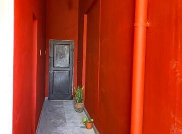 Casa · 130m² · 3 Ambientes · Casa en Venta - 2 Dorm. 1 Baño - 382 m - Avellaneda