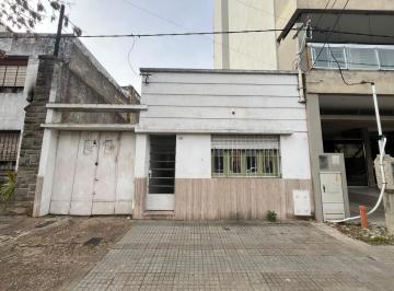 Casa · 60m² · 3 Ambientes · 7 Cocheras · Casa en La Plata