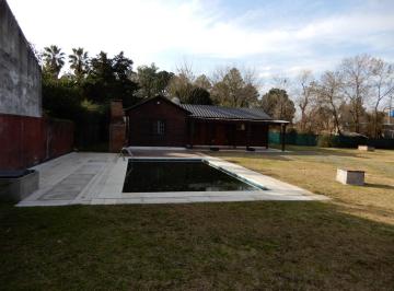 Casa · 80m² · 4 Ambientes · 1 Cochera · Excelente Quinta en Alquiler Barrio Parque Exaltación