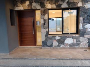 Casa · 120m² · 4 Ambientes · 2 Cocheras · Se Alquila Duplex en Docta a Estrenar