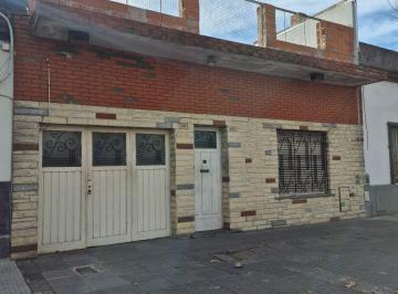 Casa de 3 ambientes, Mataderos · Mataderos — Lote de 8,66 × 26 m. Actual Taller Mecanico - Apto Demolicion