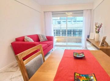Departamento · 67m² · 3 Ambientes · 3 Ambientes a La Calle con Balcon Saliente
