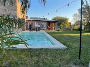 Casa · 53m² · 4 Ambientes · Venta Casa de 2 Dorm. con Pileta y Jardín Los Carrizales, Clarke, Santa Fe
