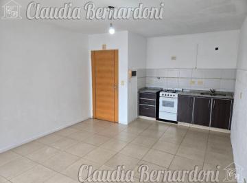 Departamento de 2 ambientes, Morón · Depto. de 40 m² 2 Ambientes C/balcón en Alquiler en Morón