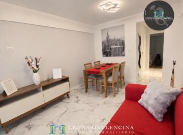 Departamento · 64m² · 3 Ambientes · Departamento de 3 Amb. Reciclado - a La Calle con Balcón