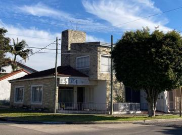 Casa de 3 ambientes, La Plata · Casa Tipo Chalet en Venta