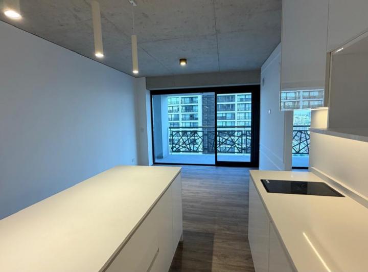 Quartier del Bajo Exclusivo Departamento de 2 Ambientes con Cochera Sin Muebles