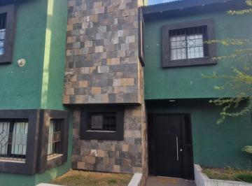 Casa · 180m² · 3 Dormitorios · 2 Cocheras · Casa en Alquiler de Tres Dorm. en Villa Allende Lomas a m Av Argentina
