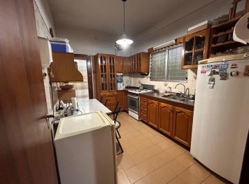 Casa · 140m² · 4 Ambientes · 1 Cochera · Venta Casa 4 Ambientes - Jose C Paz