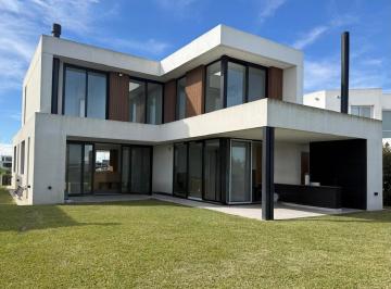 Casa · 220m² · 6 Ambientes · 2 Cocheras · Casa en Alquiler Al Lago Barrio Costas Puertos