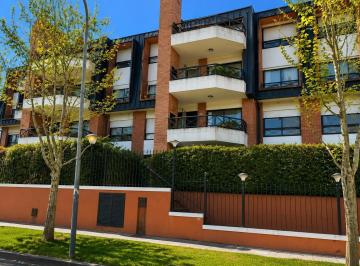 Departamento · 4 Ambientes · 1 Cochera · Esmeralda 71 Complejo Terrazas de Tigre Pb con Jardin. Pileta