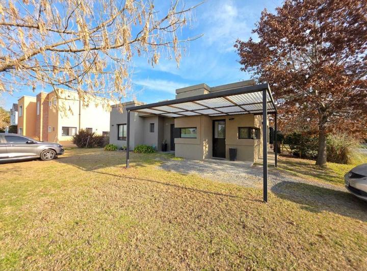 Casa en alquiler en Marinas Del Pilar · 3 ambientes