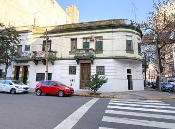 Depósito de 3 ambientes, La Boca · Venta/alquiler Local Comercial en Esquina 230 m² en La Boca