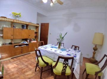 Departamento · 70m² · 3 Ambientes · Venta Departamento Tres Ambientes con Patio en Coghlan