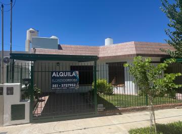 Casa de 4 ambientes, Córdoba · Alquiler - Casa 3 Dor. - Chateau Carreras - Impecable
