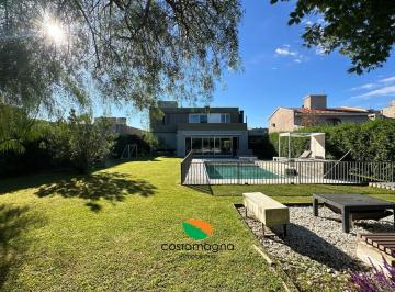 Casa · 371m² · 9 Ambientes · 2 Cocheras · Casa en Siete Soles - Consulta Financiación
