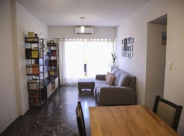FRC-FRC-8275_2 · Av San Juan 3400 Boedo 5amb U$150.000