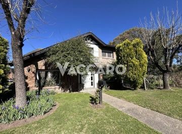 VCO-VCO-1444_2 · Casa en Venta 4 Ambientes Barrio Cerrado Zona Oeste