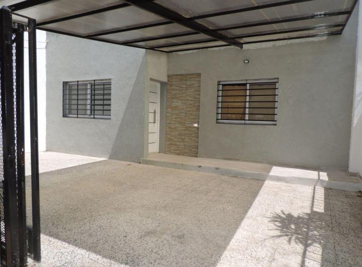 Casa · 80m² · 3 Ambientes · 2 Cocheras