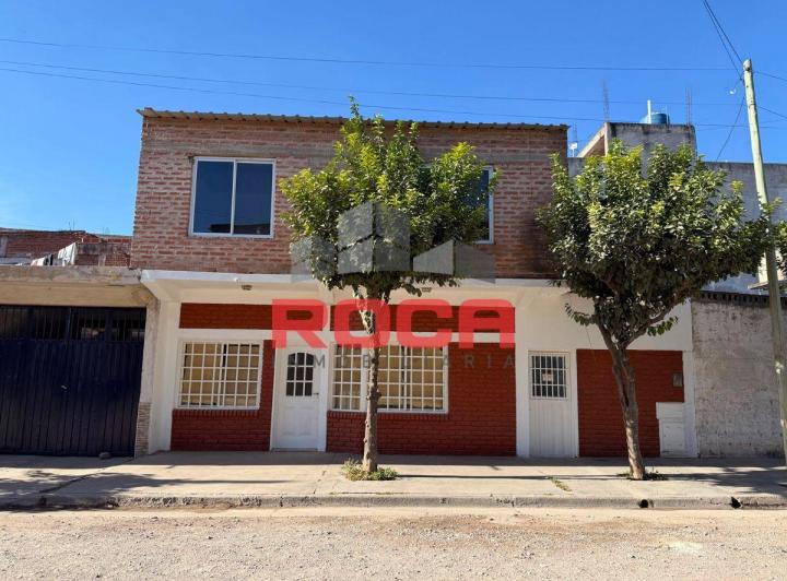 Casa · 18855m² · 8 Ambientes