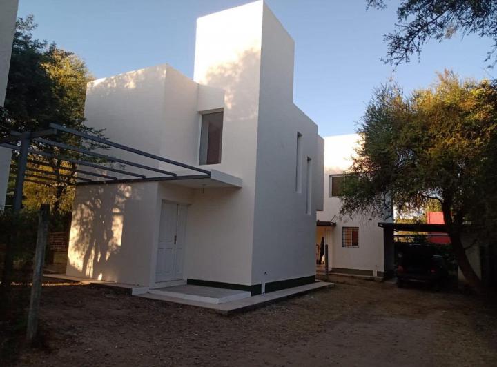 Casa · 76m² · 3 Ambientes · 1 Cochera