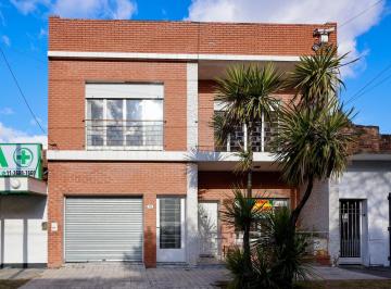 Casa · 200m² · Santilli - Tarija 1555 Temperley Este