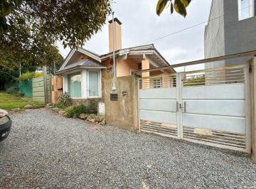 Casa · 196m² · 7 Ambientes · 3 Cocheras · Venta Casa Zona Lago del Fuerte Tandil