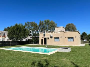 Casa · 100m² · 4 Ambientes · 4 Cocheras · Venta Casa Parque Sakura - Exaltacion de La Cruz - Apto Credito