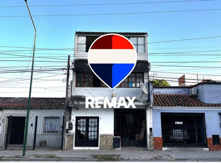 Casa · 300m² · 14 Ambientes · 1 Cochera