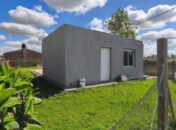 Casa · 35m² · 3 Ambientes · 1 Cochera · Monoambiente / Quincho con Pileta