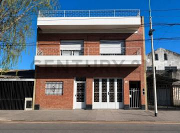 Casa · 175m² · 5 Ambientes · 2 Cocheras · Venta Casa 5 Ambientes Caseros 325 m² Oportunidad Para Inversión o Vivienda