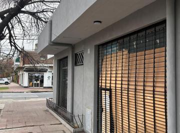 Frente · Local Comercial Casi Esquina | 30 m² | Alto Tránsito Peatonal y Vehicular