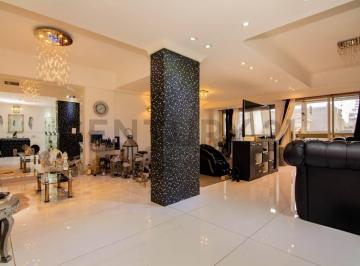 Departamento · 223m² · 8 Ambientes · 1 Cochera · Venta Piso Exclusivo de 4 Dorm. + Cochera en Centro, Rosario