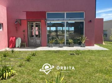Casa · 130m² · 5 Ambientes · Casa en Venta en Costa Esmeralda, Barrio Ecuestre, Lote Al 400