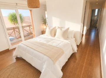 Casa · 120m² · 4 Ambientes · Casa en Venta - 3 Dorm. 2 Baños - 200 m - Necochea