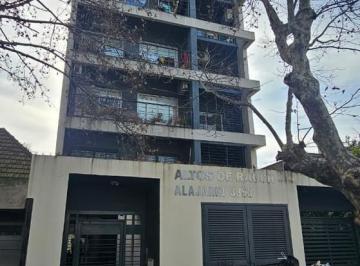 Departamento · 72ha · 4 Ambientes · 1 Cochera · Hermoso Dpto 4 Amb. con Cochera en Excelente Ubicacion!