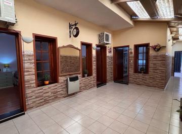 Casa · 152m² · 4 Ambientes · 1 Cochera · Venta Casa 4 Amb Cochera Patio Lugano Apto Credito