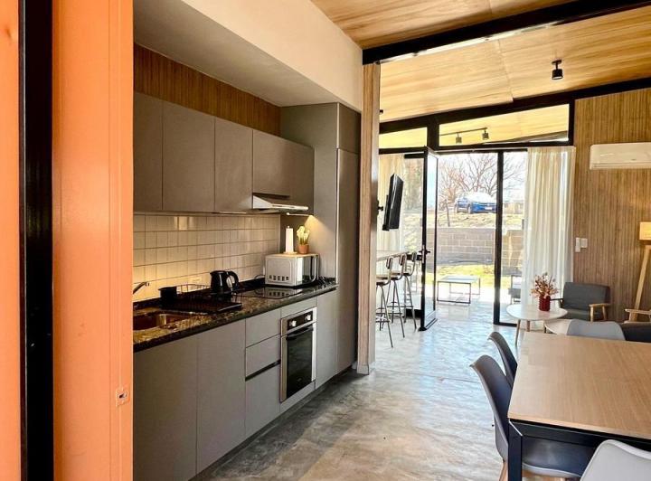 Casa · 1550m² · 2 Dormitorios