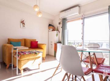 Departamento en Venta de 2 ambientes Remedios de Escalada · Departamento 2 Amb en Venta con Dos Balcones y Sum en Pleno R. de Escalada