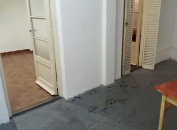 PH de 2 ambientes, Barracas · Departamento Tipo Casa. 2 Amb. Lateral. con Patio.