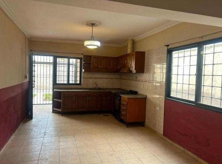 Casa · 80m² · 1 Ambiente