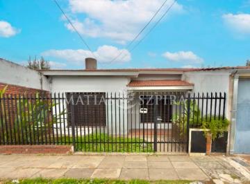 PH · 90m² · 3 Ambientes · 1 Cochera · Casa Tipo PH en Venta 3 Ambientes – Ramos Mejía Norte
