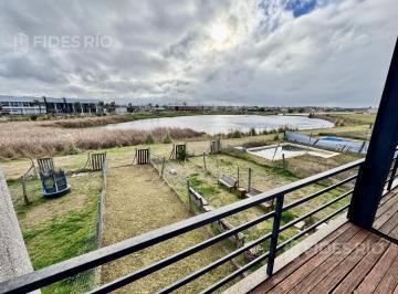 Casa · 85m² · 3 Ambientes · Venta Casa Frente Al Lago