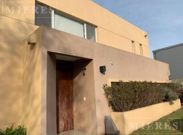 Casa · 175m² · 5 Ambientes · 1 Cochera · El Atardecer - Casa en Alquiler con Tres Dorm.