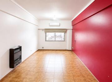 Departamento · 71m² · 3 Ambientes · 1 Cochera · Alquiler 3 Amb Quilmes Centro con Cochera