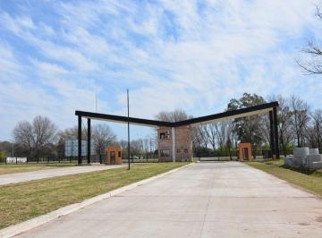 KNK-KNK-6118_2 · Lote 2100 m² Parque Industrial Moreno II Escucha Oferta