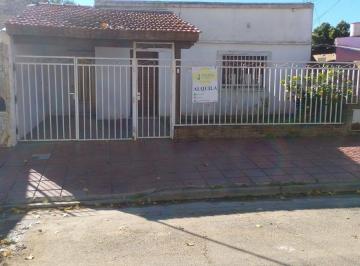Casa de 6 ambientes, Zárate · Casa en Alquiler en Sarmiento 1635, Zárate