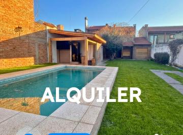 Casa en Alquiler de 4 ambientes · Casa en Alquiler 3 Dorm. con Pileta