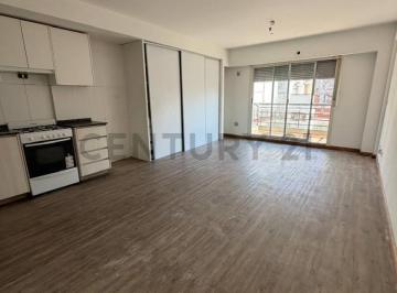 Departamento · 38m² · 1 Ambiente · 1 Cochera · Alquiler – Monoambiente con Balcón y Cochera | Flores